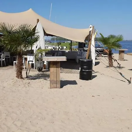 Cube Exclusiv - Lakehouse With Lakeview Holiday home Hulshorst