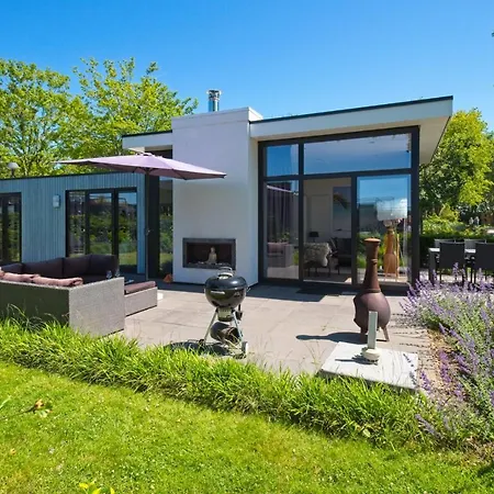 Holiday home Cube Exclusiv - Lakehouse With Lakeview *