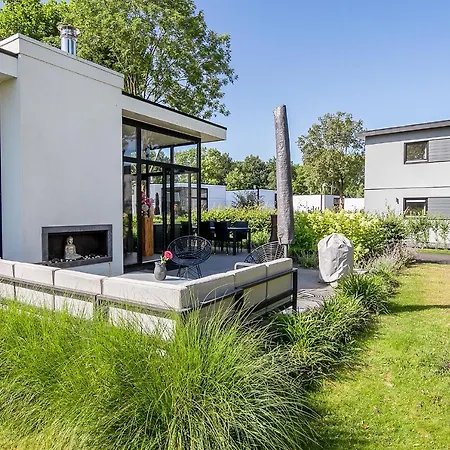 Cube Exclusiv - Lakehouse With Lakeview