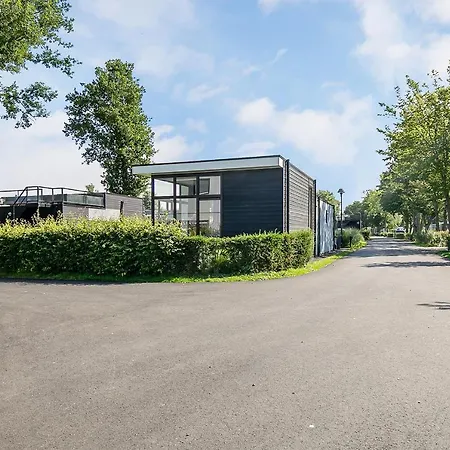 Cube Exclusiv - Lakehouse With Lakeview