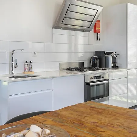 Cube Exclusiv - Lakehouse With Lakeview Holiday home *